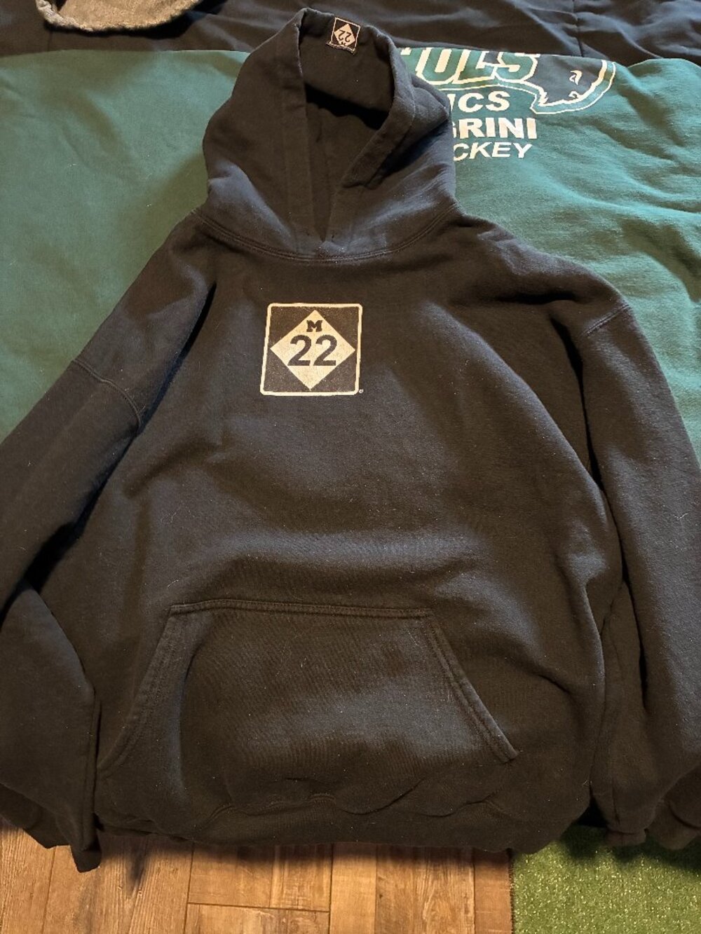 M22 Sweatshirt